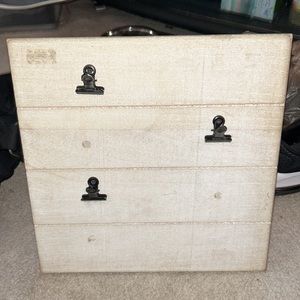 Wooden photo clipboard w/ 3 clips for photos, can stand on table/hang on wall.